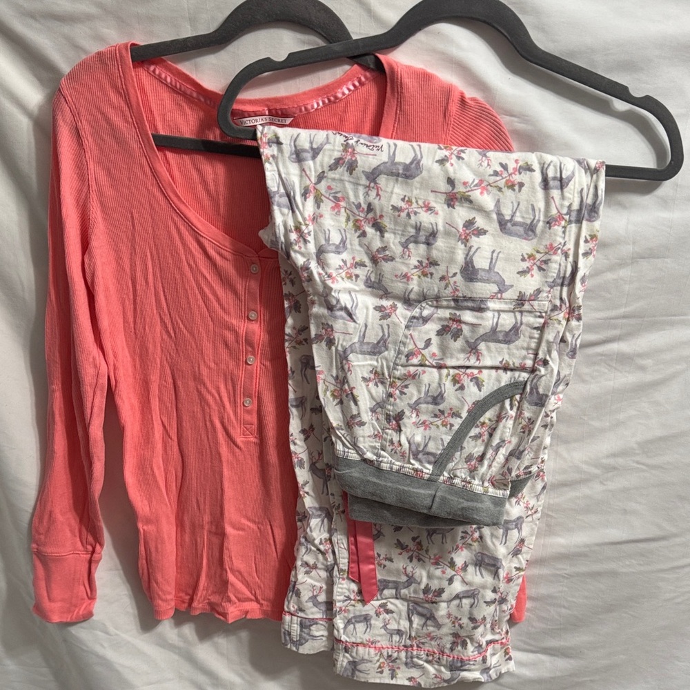 Victoria's Secret Pink Top and White Deer Pants
